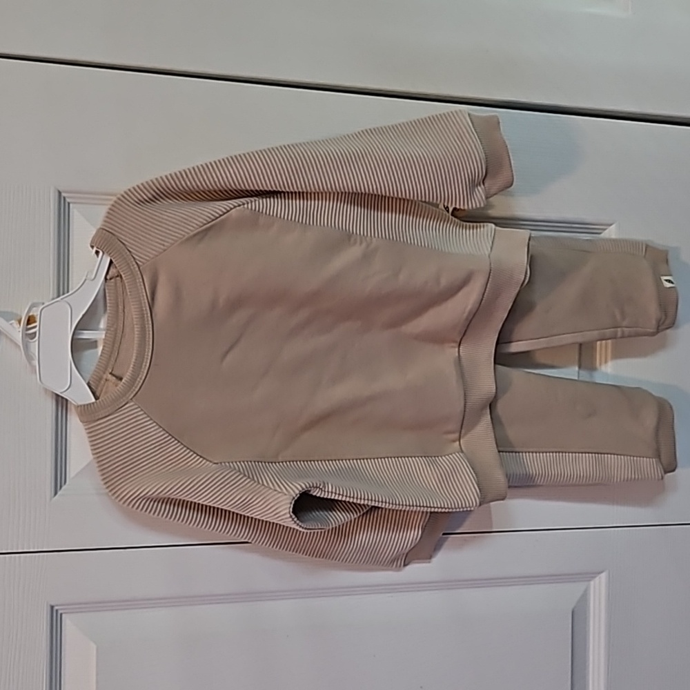 NWT Easy Peasy Organic Sweatsuit 3T